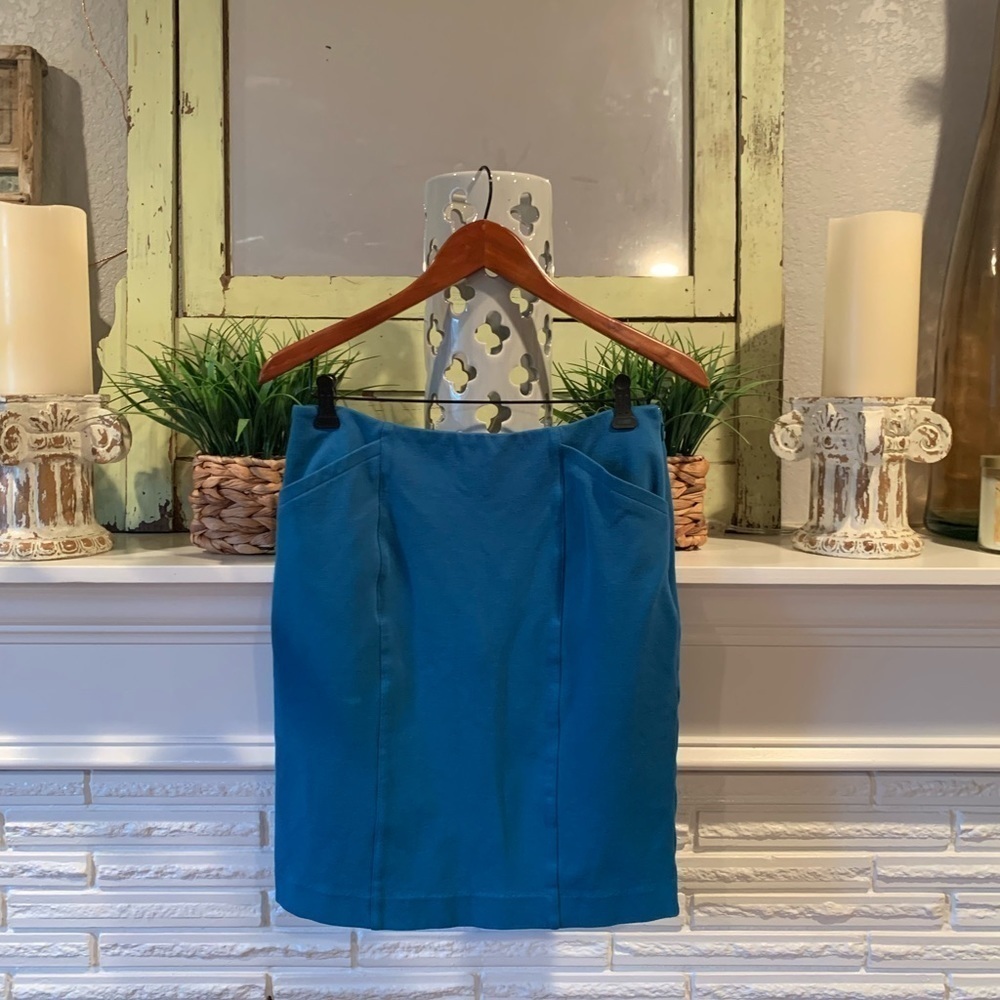 CAbi Teal Blue Sigourney Stretch Pencil Skirt with Side Zipper Size 4 Workwear - Picture 4 of 12